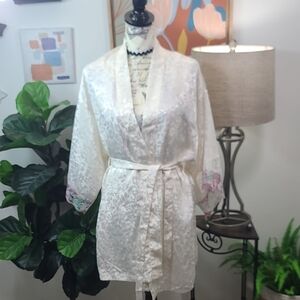 Wendy Ann 2 Piece Set Elegant Cream Floral Women's Robe With Nightgown